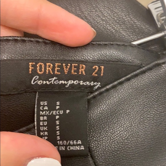 Skirt - Picture 3 of 3